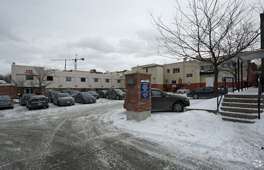 More Photos Of 290 Picton Ave, Ottawa Office For Lease