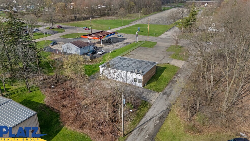 More Photos Of 661 S Meridian Rd, Youngstown Freestanding For Sale
