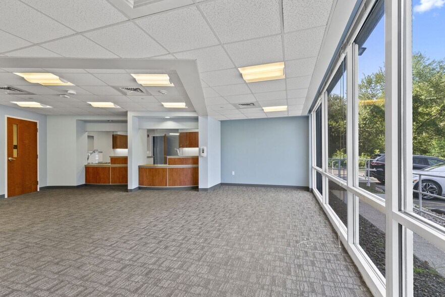 More Photos Of 1445 Boston Post Rd, Guilford Medical For Lease