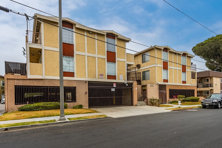 More Photos Of 1515 N Dresser St, Santa Ana Apartments For Sale