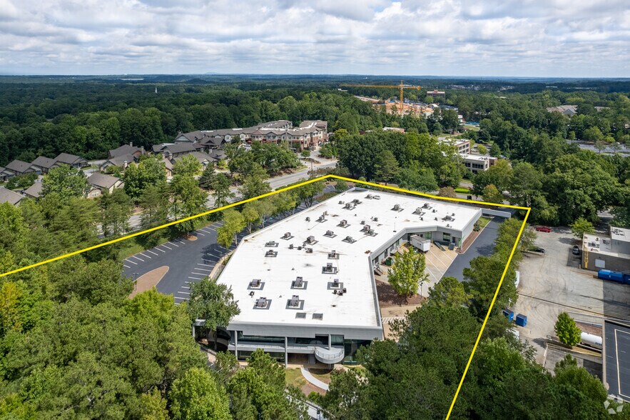 More Photos Of 680 Engineering Dr, Peachtree Corners Research And Development For Lease