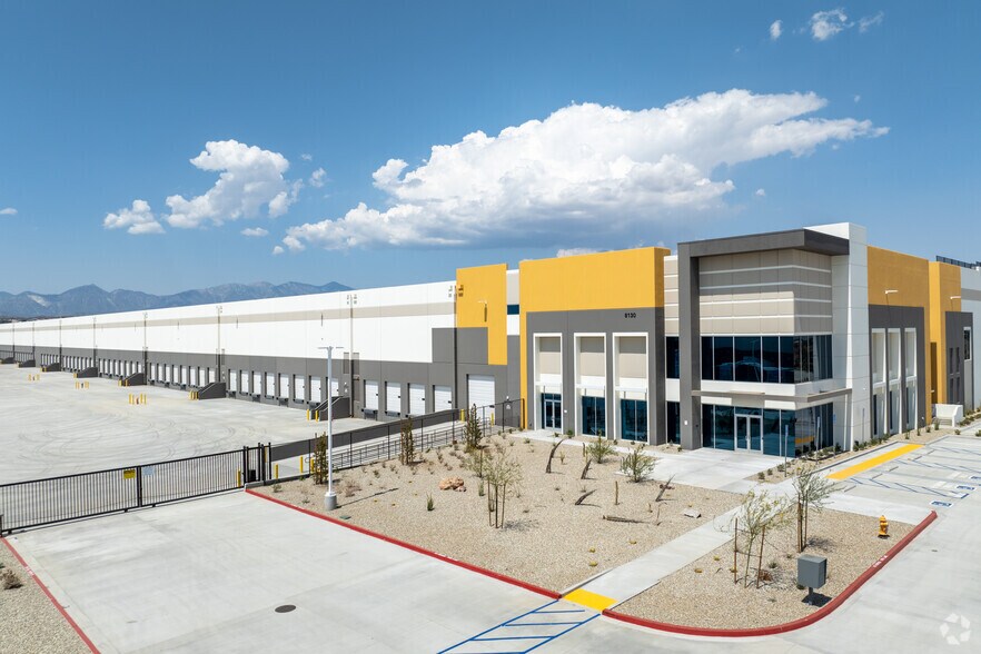 More Photos Of 8130 Caliente Rd, Hesperia Distribution For Lease