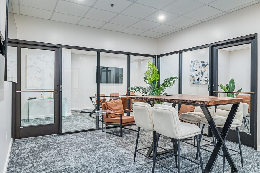 More Photos Of 3800 Park East Dr, Beachwood Apartments For Lease