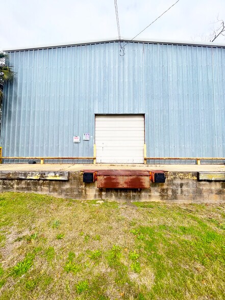 More Photos Of 1620 W Cervantes St, Pensacola Freestanding For Sale