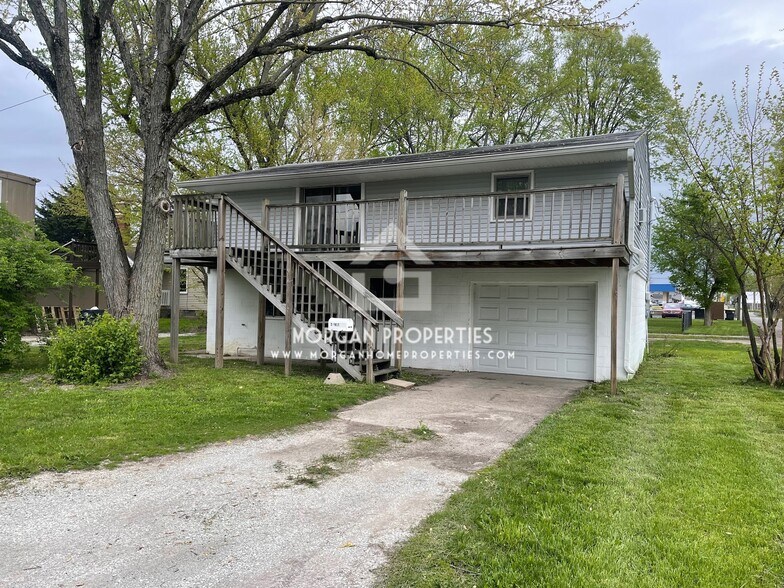 More Photos Of 1900 Broadway St, Anderson Storefront Retail Office For Sale