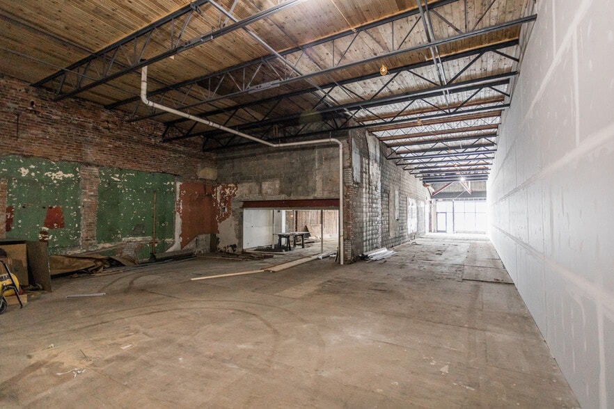 More Photos Of 6538-6540 Woodward Ave, Detroit Storefront Retail Office For Lease