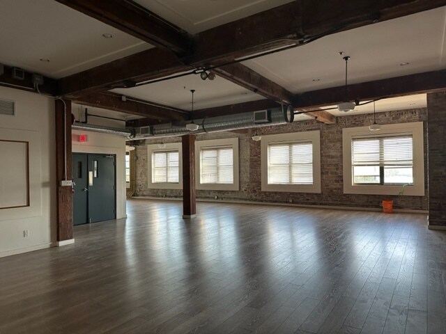 More Photos Of 613 Front St, New Westminster Office For Lease