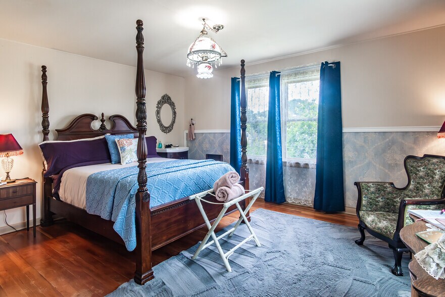 More Photos Of 236 SE Stephens St, Roseburg Hospitality For Sale