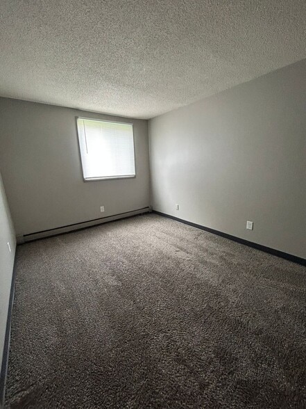 More Photos Of 810 Payton Ave, Des Moines Apartments For Sale