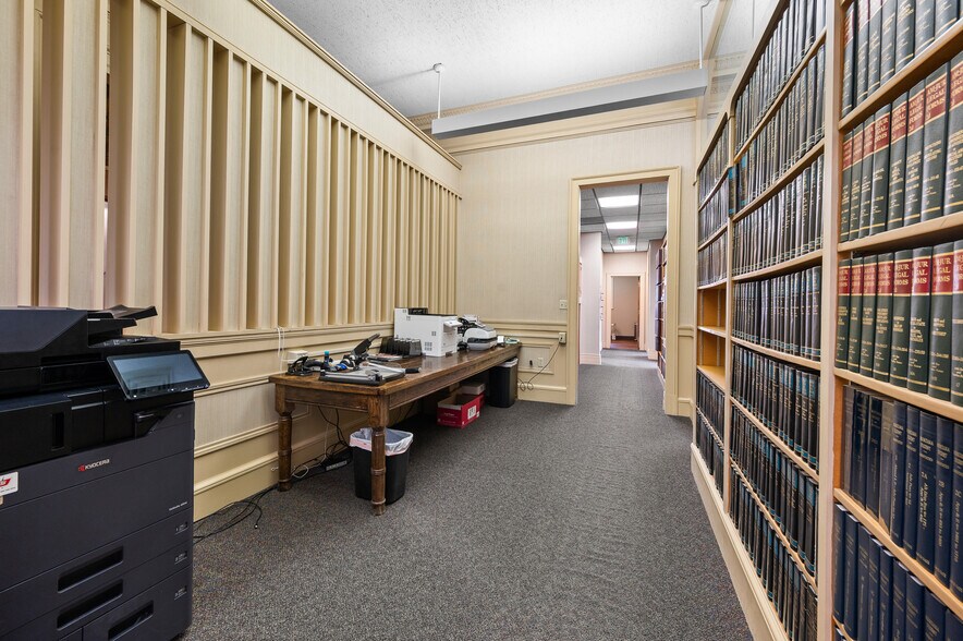 More Photos Of 24 W 6th Ave, Helena Office For Lease