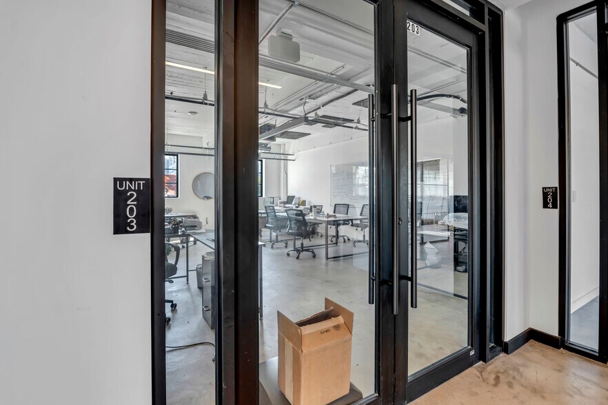 More Photos Of 2509 N Miami Ave, Miami Loft Creative Space For Lease