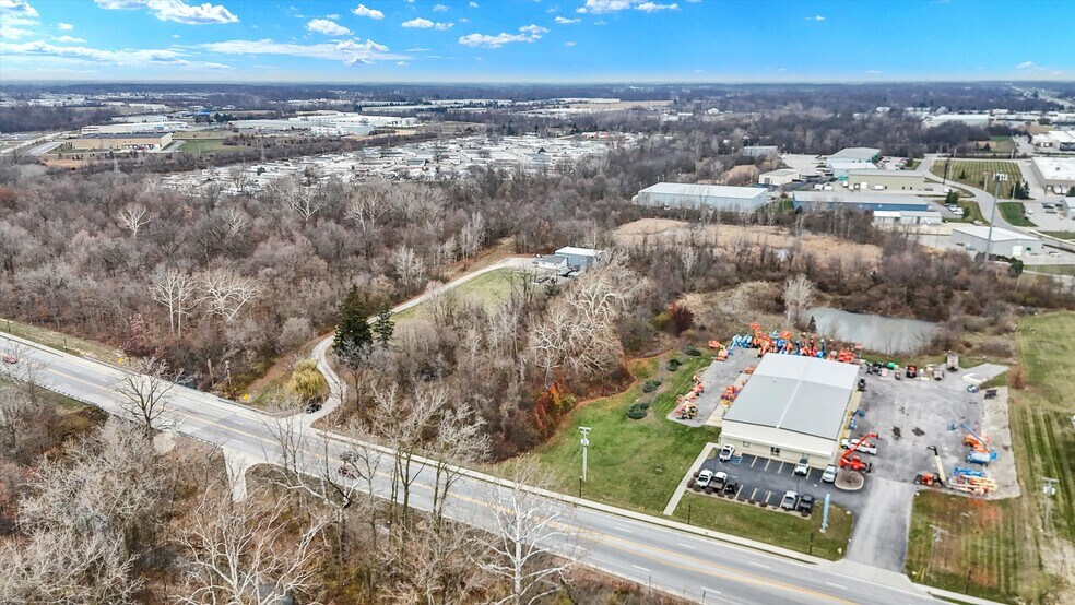 More Photos Of 2210 W Washington Center Rd, Fort Wayne Warehouse For Sale