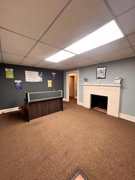 More Photos Of 812 Eastchester Dr, High Point Office For Lease