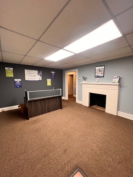 More Photos Of 812 Eastchester Dr, High Point Office For Lease