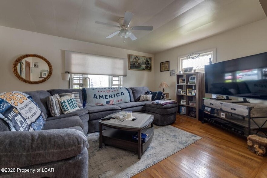 More Photos Of 205 S Poplar St, Hazleton Freestanding For Sale