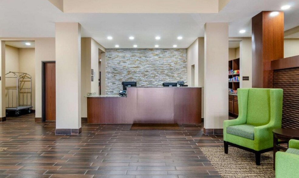 More Photos Of 1949 N 9th St, Salina Hotel For Sale