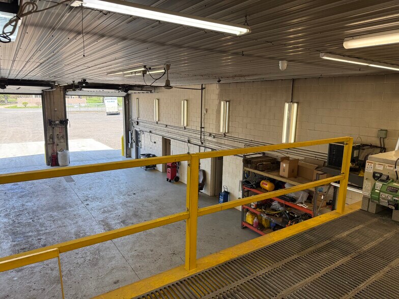 More Photos Of 4881 Pittsburgh Rd, Harrisville Light Distribution For Sale