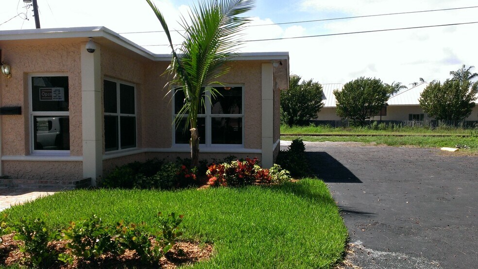 More Photos Of 522 NE 5th Ave, Delray Beach Office For Sale