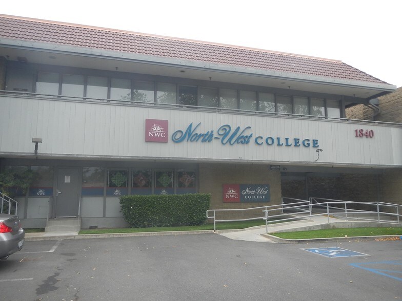 More Photos Of 1840 E 17th St, Santa Ana Office For Lease