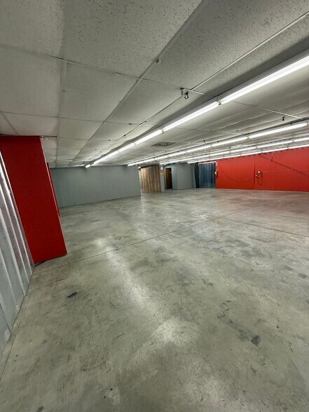 More Photos Of 2824 Anthony Rd, Burlington Manufacturing For Lease