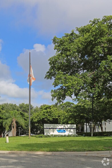 More Photos Of 645 Park of Commerce Way, Boca Raton Warehouse For Lease