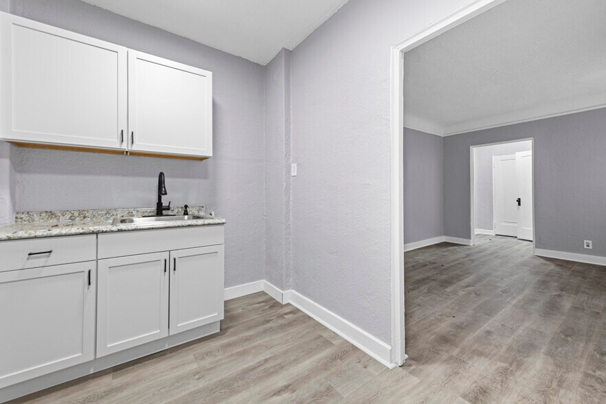 More Photos Of 3205 Kendall St, Detroit Apartments For Sale