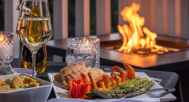 More Photos Of 460 E Sheridan Ave, Williams Hospitality For Sale