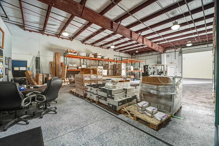 More Photos Of 17000 Alico Commerce Ct, Fort Myers Flex For Sale