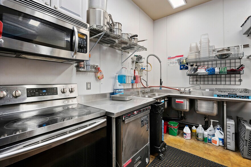 More Photos Of 4035 N 2300 E, Filer Golf Course Driving Range For Sale