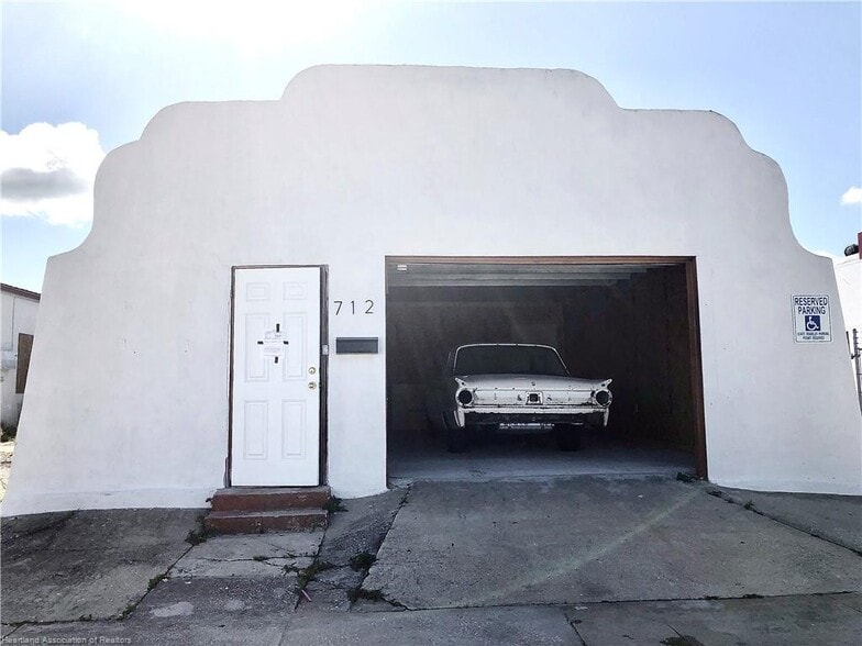 More Photos Of 712 N Ridgewood Dr, Sebring Industrial For Sale