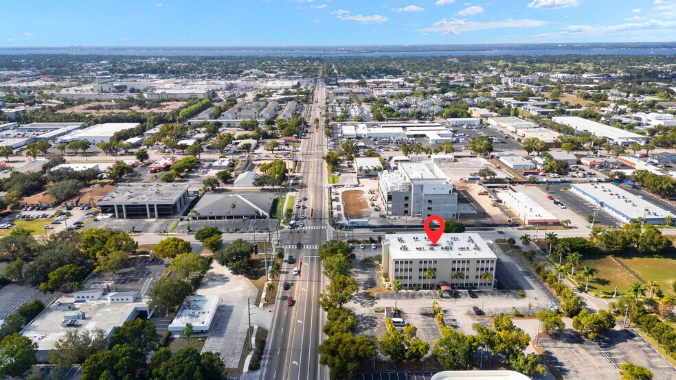 More Photos Of 3949 Evans Ave, Fort Myers Medical For Sale