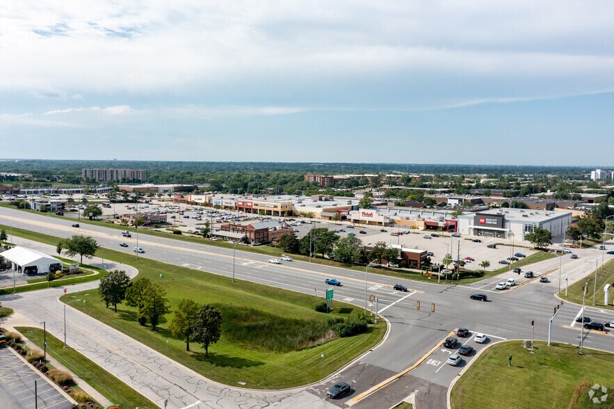 More Photos Of 1508-1556 Butterfield Rd, Downers Grove Unknown For Sale