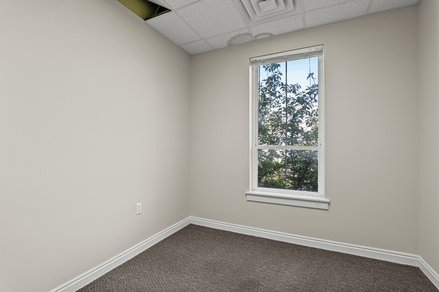 More Photos Of 411-423 N Orem Blvd, Orem Medical For Lease