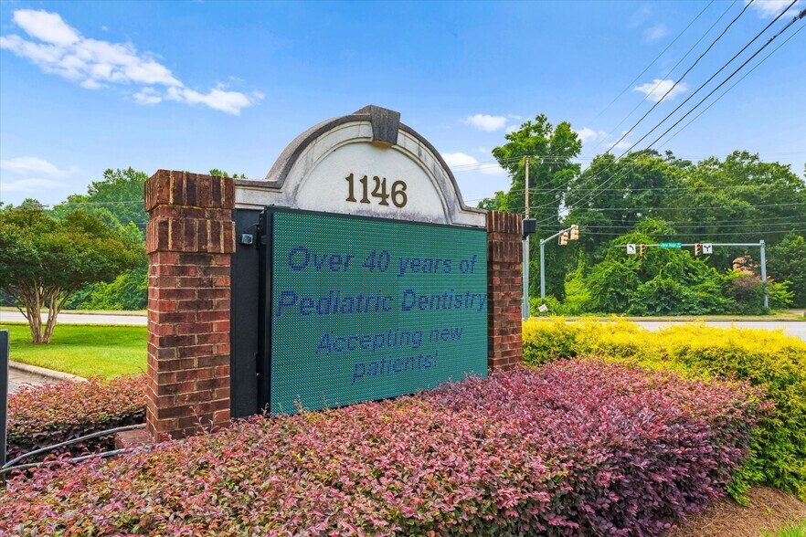 More Photos Of 1146 N New Hope Rd, Gastonia Medical For Sale