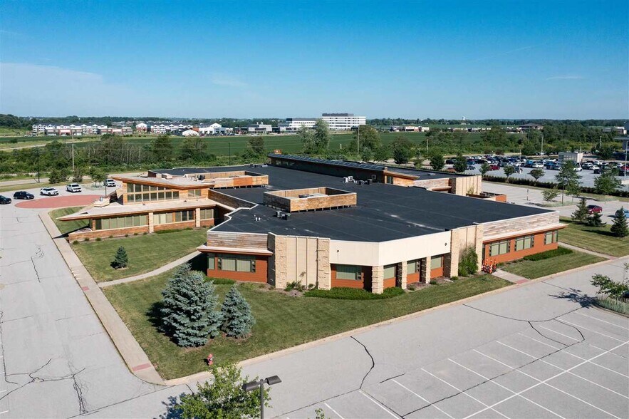 More Photos Of 3273 Ridgeway Dr, Coralville Office For Lease