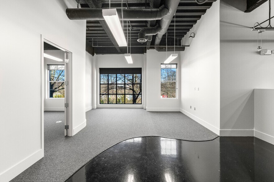 More Photos Of 2099 Thunderhead Rd, Knoxville Loft Creative Space For Lease