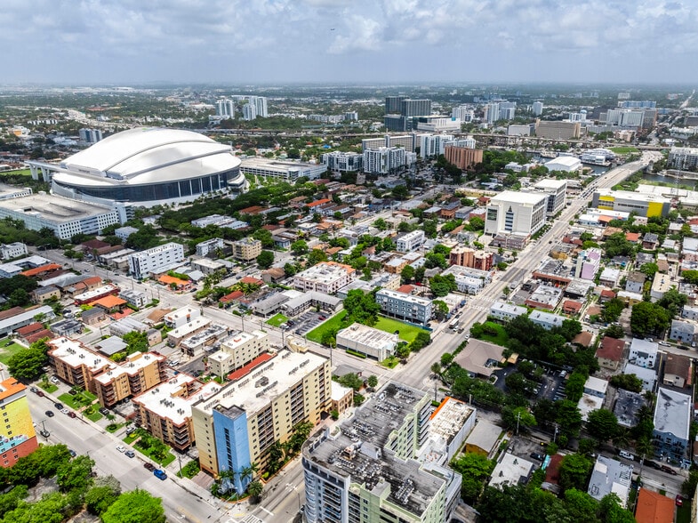 More Photos Of 300 NW 12th Ave, Miami Loft Creative Space For Sale