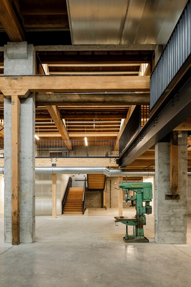 More Photos Of 1715 NW 17th Ave, Portland Loft Creative Space For Lease