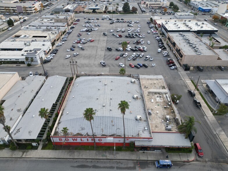 More Photos Of 1819 30th St, Bakersfield Bowling Alley For Sale