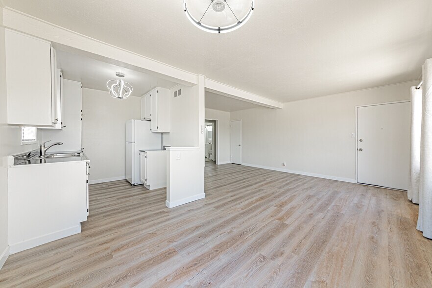 More Photos Of 1475 Venice Blvd, Los Angeles Apartments For Sale