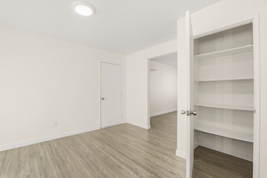 More Photos Of 6752-6770 Solita Ave, San Diego Apartments For Sale