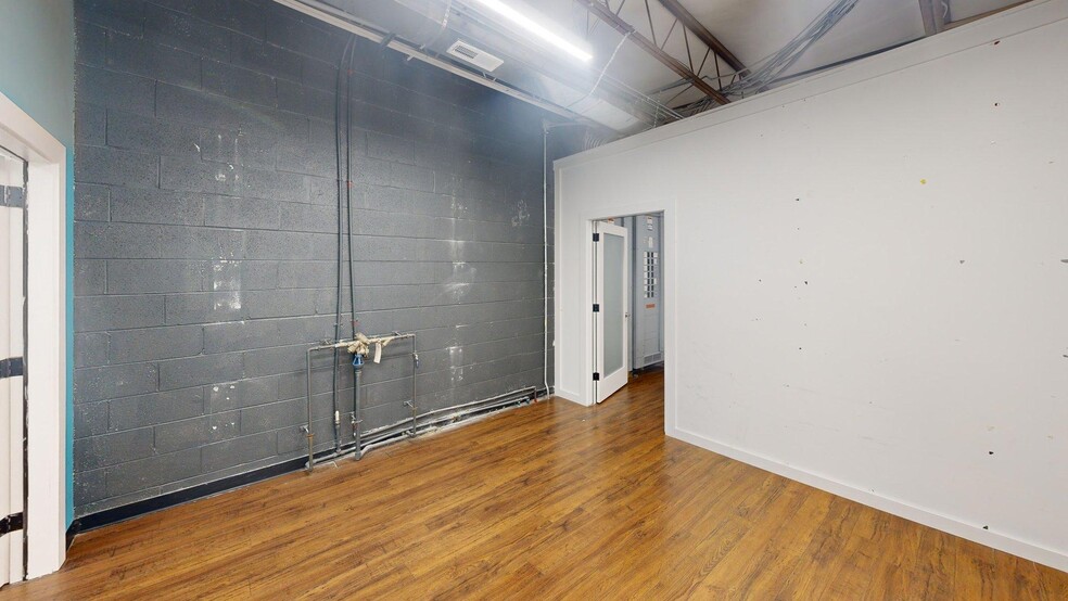 More Photos Of 1045 Granada Ave, Nashville Flex For Lease