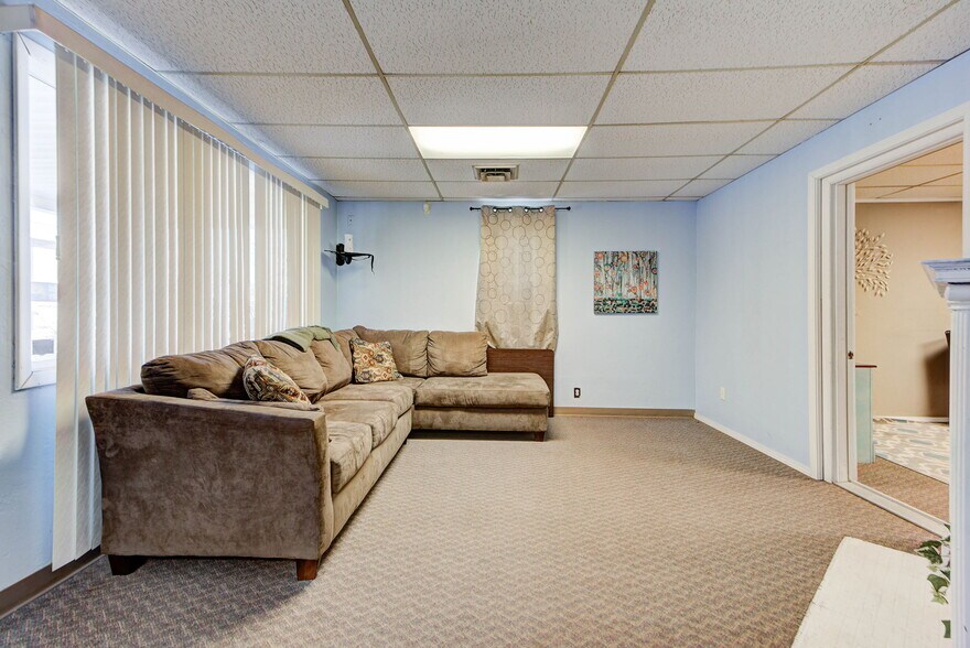 More Photos Of , El Reno Office For Sale