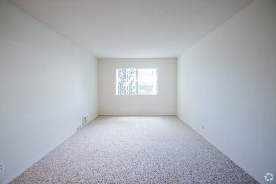 More Photos Of 2051 Shoreline Dr, Alameda Apartments For Sale