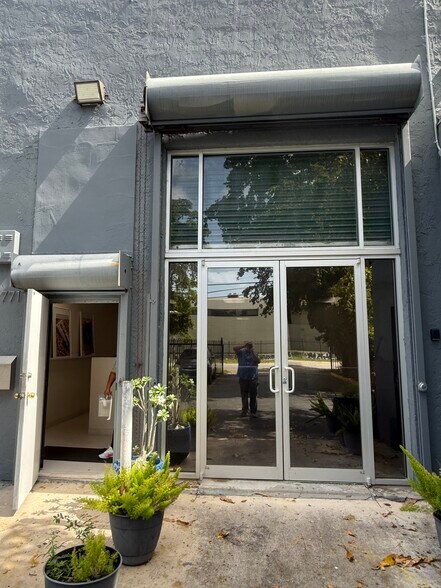 Primary Photo Of 777 NW 28th St, Miami Warehouse For Lease