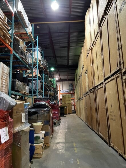 More Photos Of 5499 Canotek Rd, Ottawa Warehouse For Lease