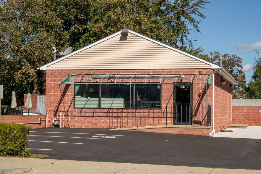 More Photos Of 408 Waterman Ave, East Providence Storefront For Sale