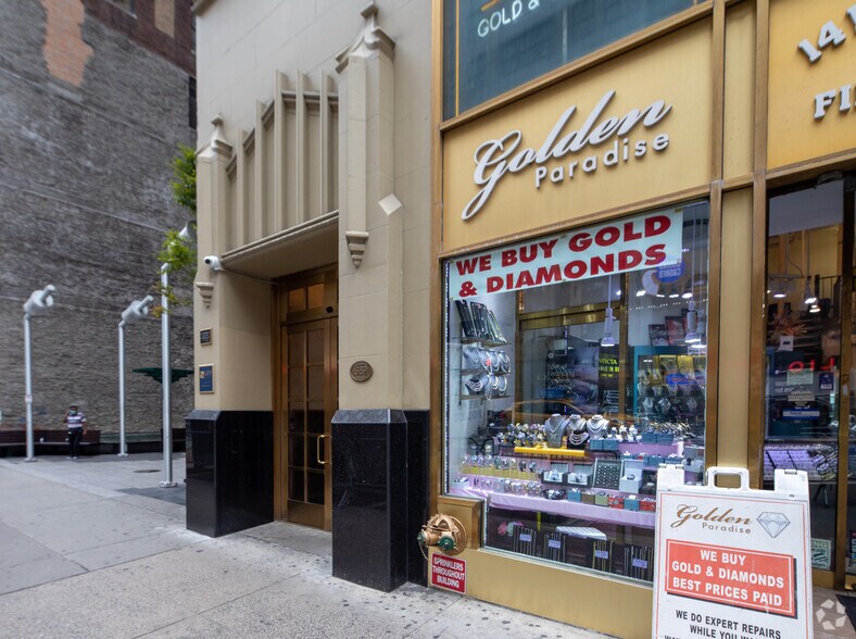 More Photos Of 589 Eighth Ave, New York Loft Creative Space For Lease