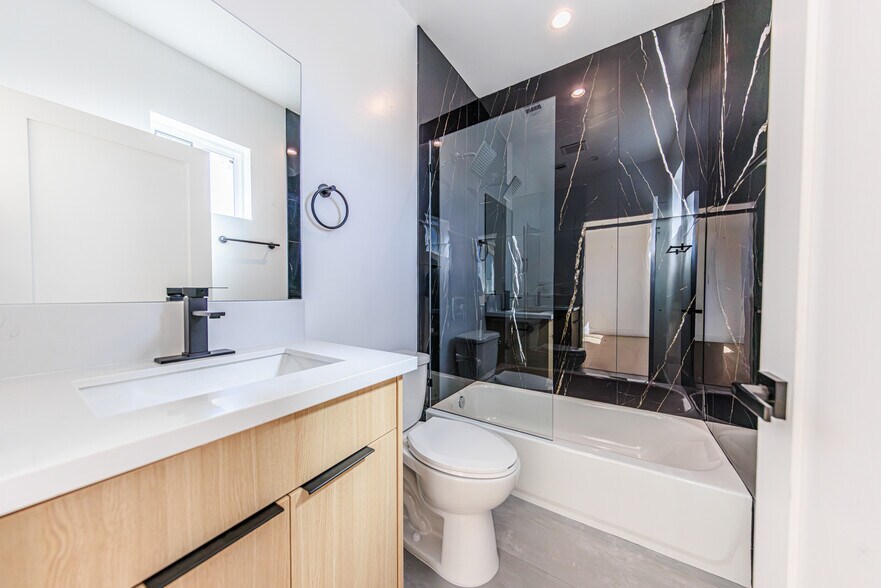 More Photos Of 2424 S West View St, Los Angeles Apartments For Sale