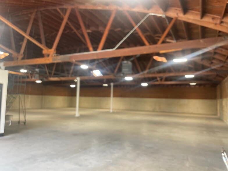 More Photos Of 13525 Alma Ave, Gardena Manufacturing For Lease